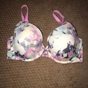 Victorias Secret PINK Everywhere Lightly Lined Bra